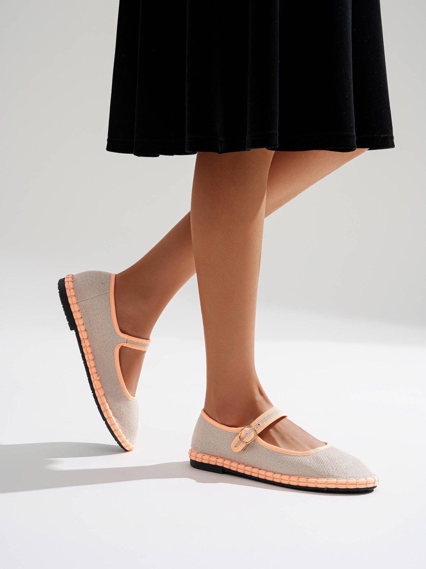 Ballerina: Beige