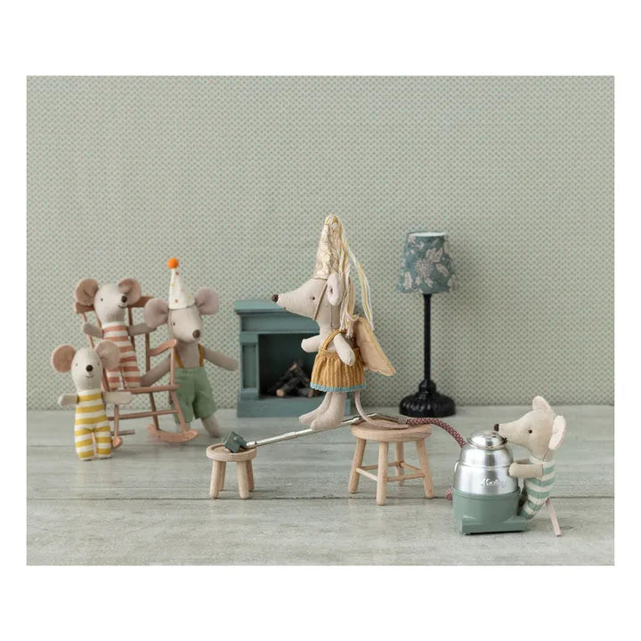 Set Tavolo e sgabello