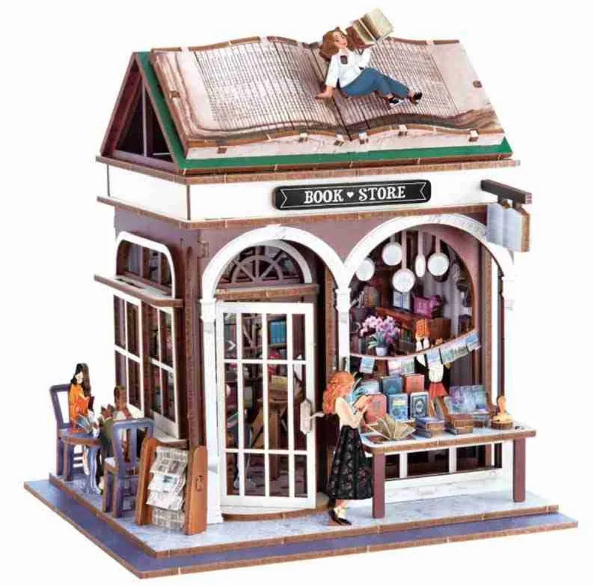 Diorama - Bookstore